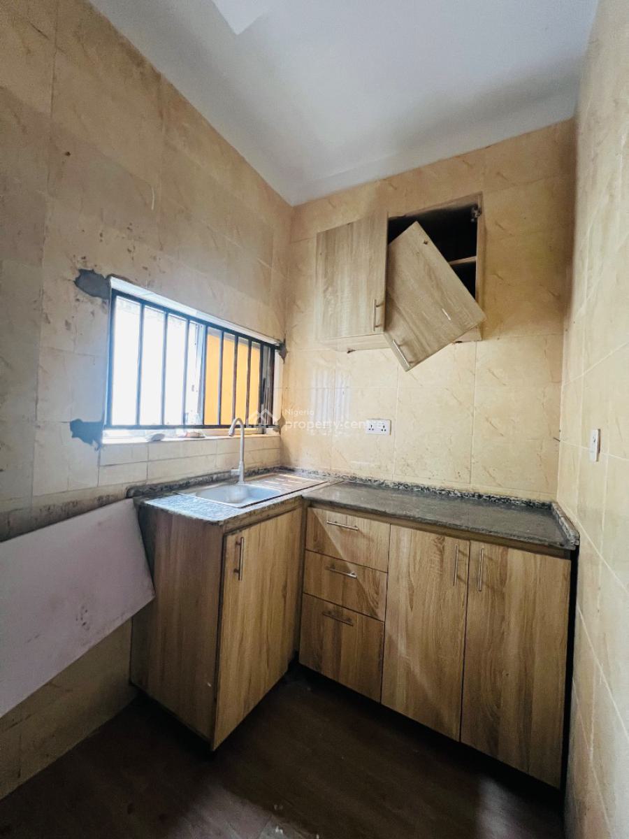 Standard 2bedroom Apartment, Orchid Road, Lekki, Lagos, Flat / Apartment for Rent
