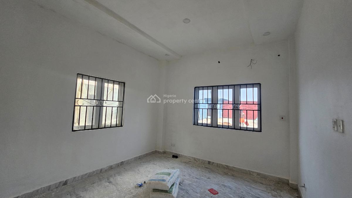 Well Located and Primely Located 700sqm Open Plan Office Space with to, Shogunle, Oshodi, Lagos, Office Space for Rent