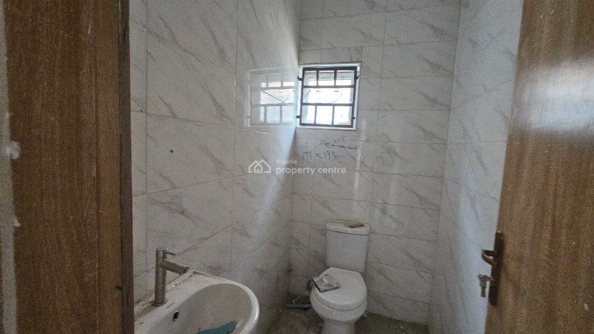 Well Located and Primely Located 700sqm Open Plan Office Space with to, Shogunle, Oshodi, Lagos, Office Space for Rent