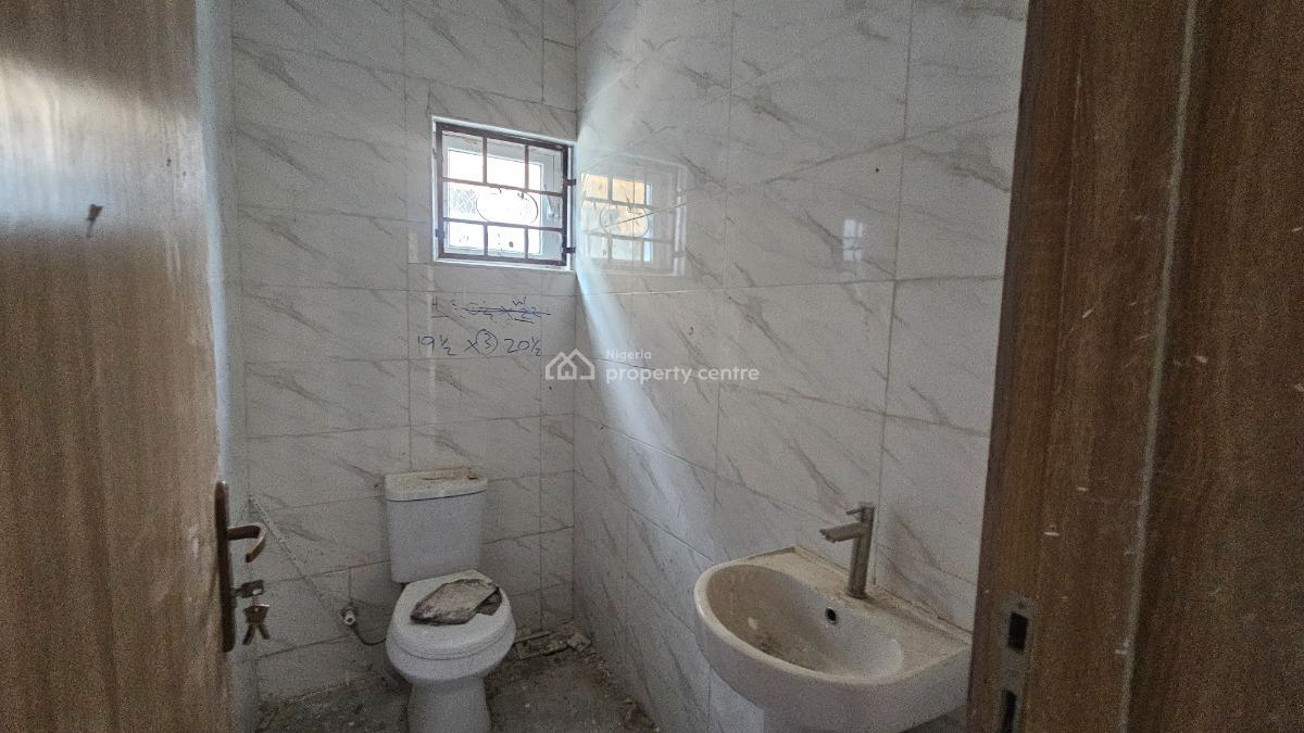 Well Located and Primely Located 700sqm Open Plan Office Space with to, Shogunle, Oshodi, Lagos, Office Space for Rent