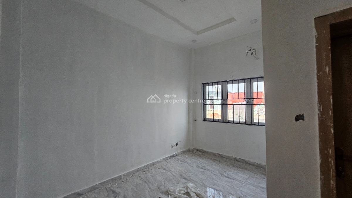 Well Located and Primely Located 700sqm Open Plan Office Space with to, Shogunle, Oshodi, Lagos, Office Space for Rent