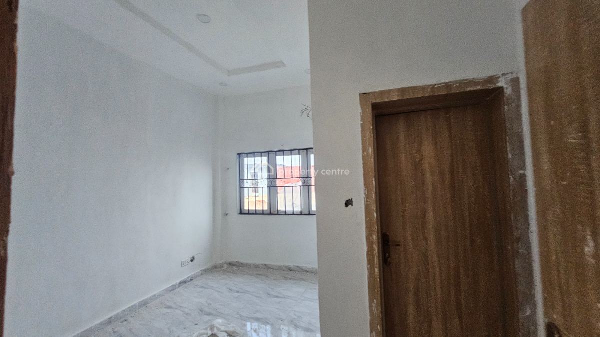 Well Located and Primely Located 700sqm Open Plan Office Space with to, Shogunle, Oshodi, Lagos, Office Space for Rent