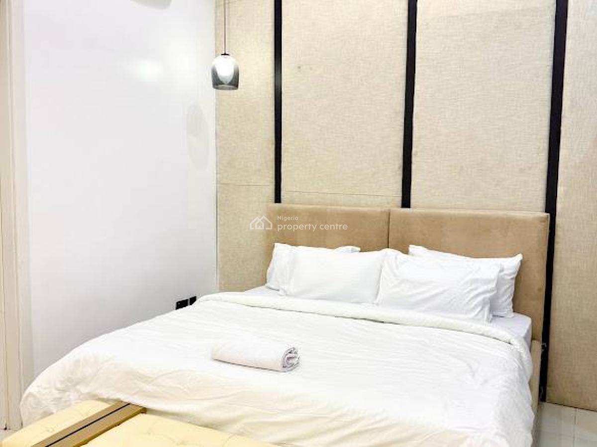Serviced Apartment in Lekki 3 Bedroom, Tunde Joda Street, Ikate, Lekki, Lagos, Flat / Apartment Short Let