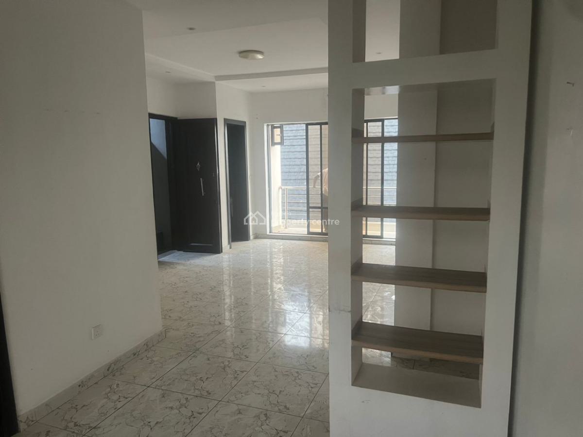 Standard 2 Bedroom Apartment, Lekki Phase 1, Lekki, Lagos, Flat / Apartment for Rent