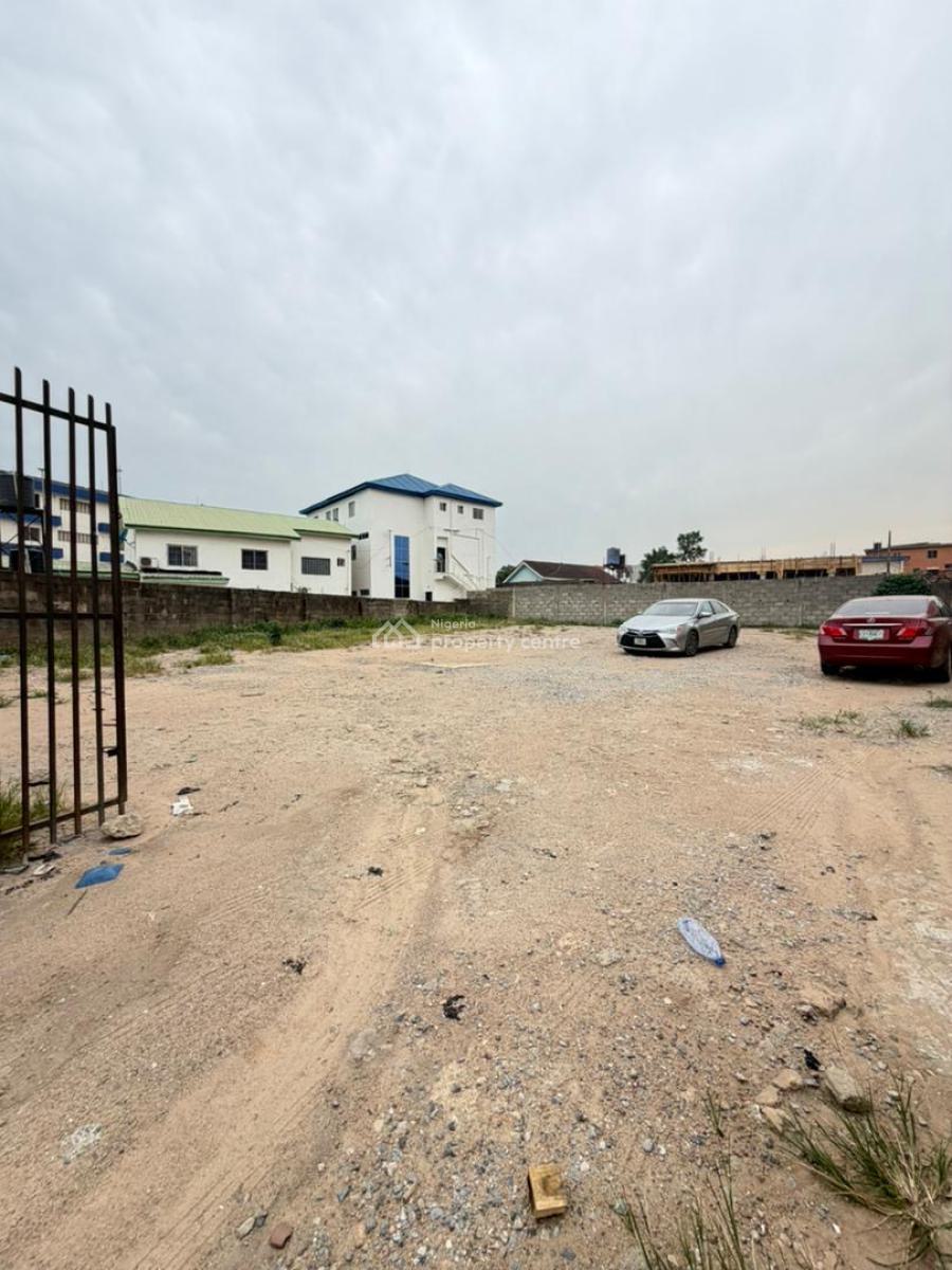 a Dry Land Measuring 700sqm in a Strategic Location at Ikeja (prime Lo, Ikeja, Lagos, Mixed-use Land for Sale