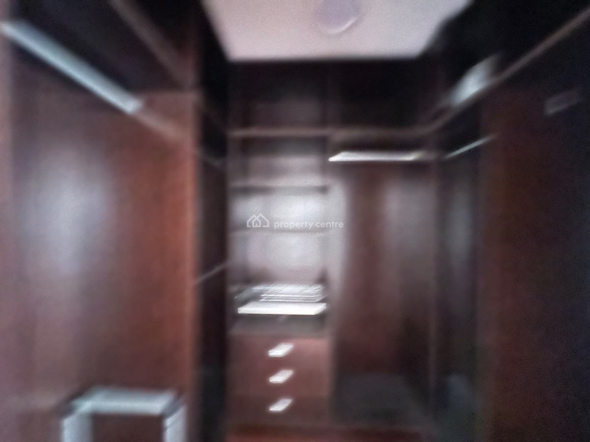 Spacious 2 Bedroom Apartment with Bq, Off Admiralty, Lekki Phase 1, Lekki, Lagos, Flat / Apartment for Rent