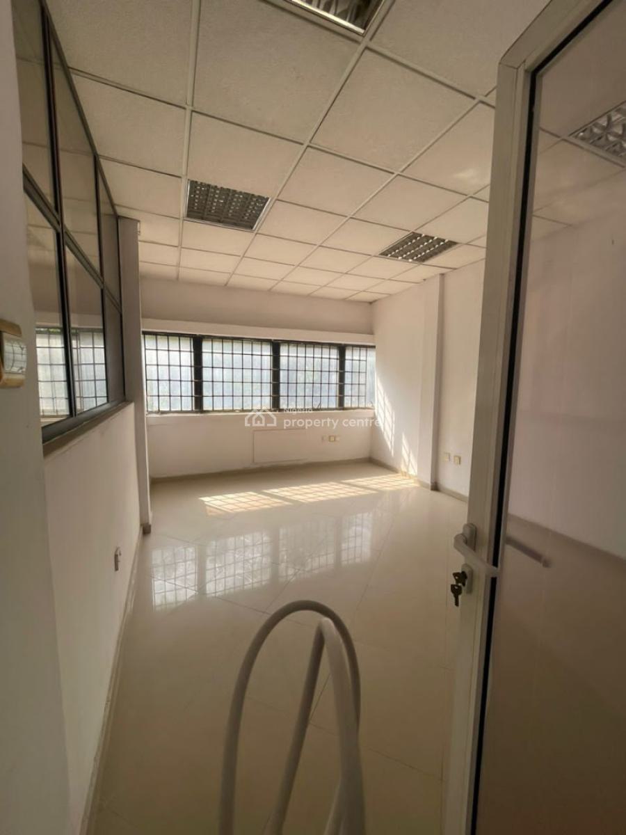100sqm Office Space on The Ground, Victoria Island (vi), Lagos, Office Space for Rent