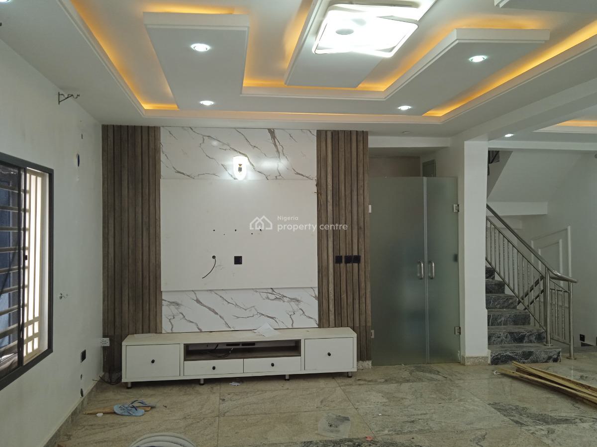 Luxury 3 Bedroom Terrace in an Estate, Dawaki Opp. Galadima, Dawaki, Gwarinpa, Abuja, Terraced Duplex for Rent