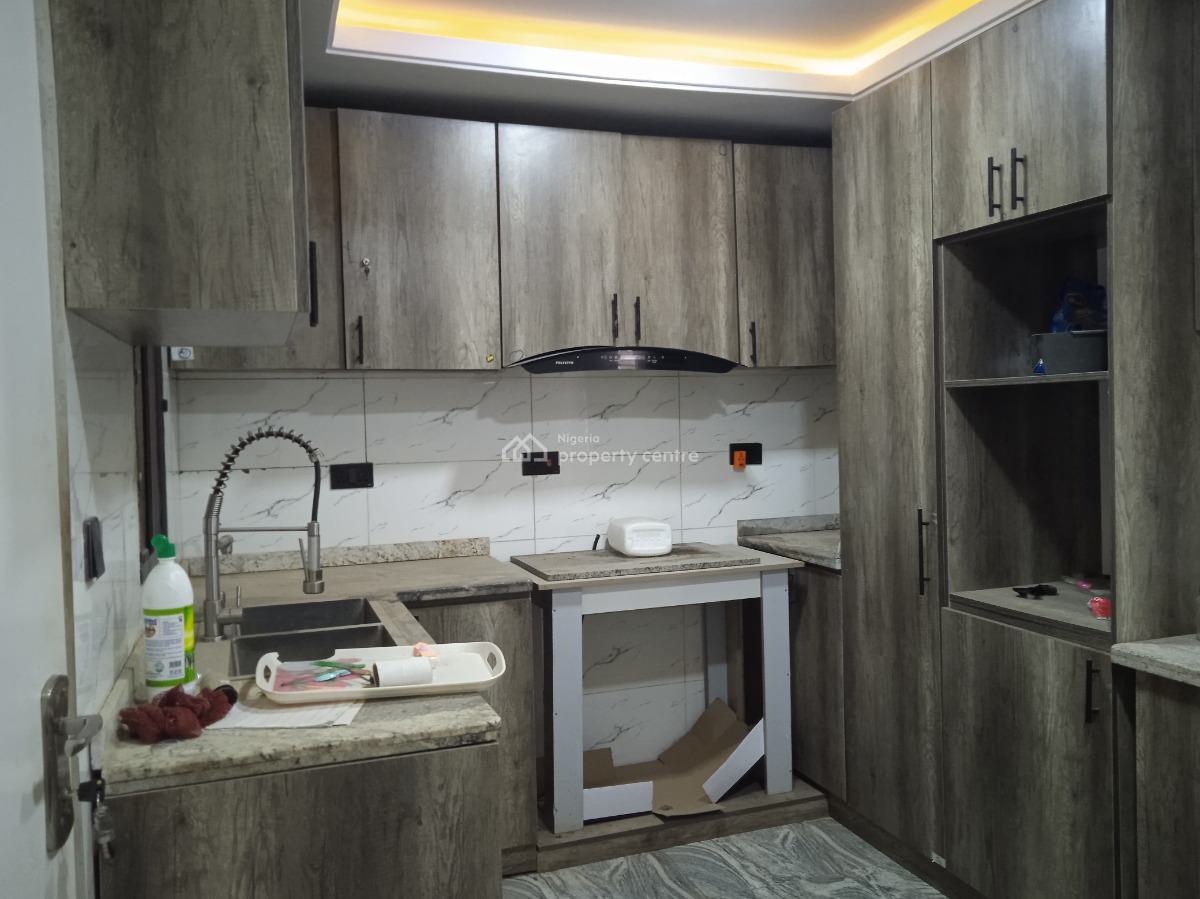 Luxury 3 Bedroom Terrace in an Estate, Dawaki Opp. Galadima, Dawaki, Gwarinpa, Abuja, Terraced Duplex for Rent