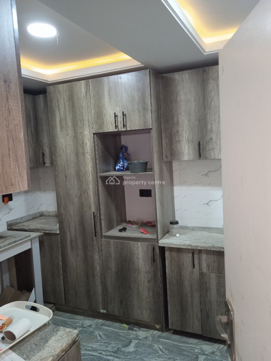 Luxury 3 Bedroom Terrace in an Estate, Dawaki Opp. Galadima, Dawaki, Gwarinpa, Abuja, Terraced Duplex for Rent