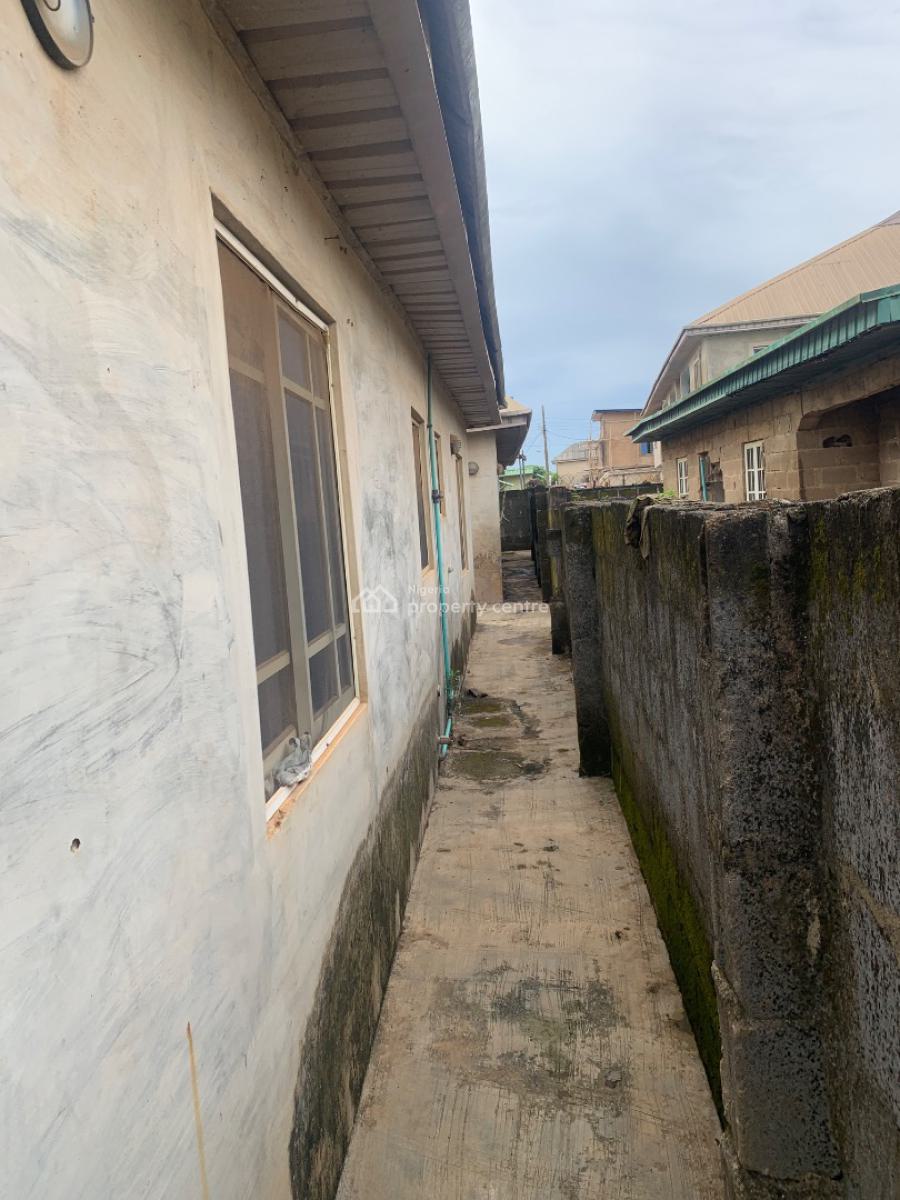 Well Maintained 3nos of Miniflat Plus Single Roomself Contained, Gas Line Road, Magboro, Ogun, Detached Bungalow for Sale