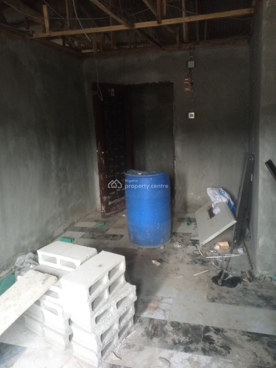 Newly Renovated 2 Bedroom, Coker Orile, Surulere, Lagos, Flat / Apartment for Rent