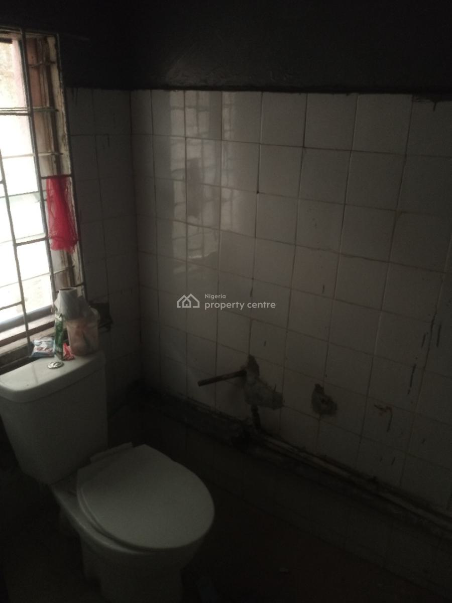 2bedroom, Off Adetola Aguda, Aguda, Surulere, Lagos, Flat / Apartment for Rent