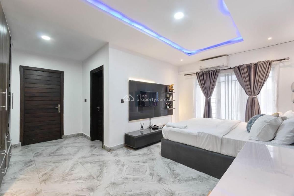 3 Bedroom Apartment with a Snooker Board, Ps5, Tennis Court and More, Lsdpc Estate, Freedom Way, Lekki Phase 1, Lekki, Lagos, Flat / Apartment Short Let