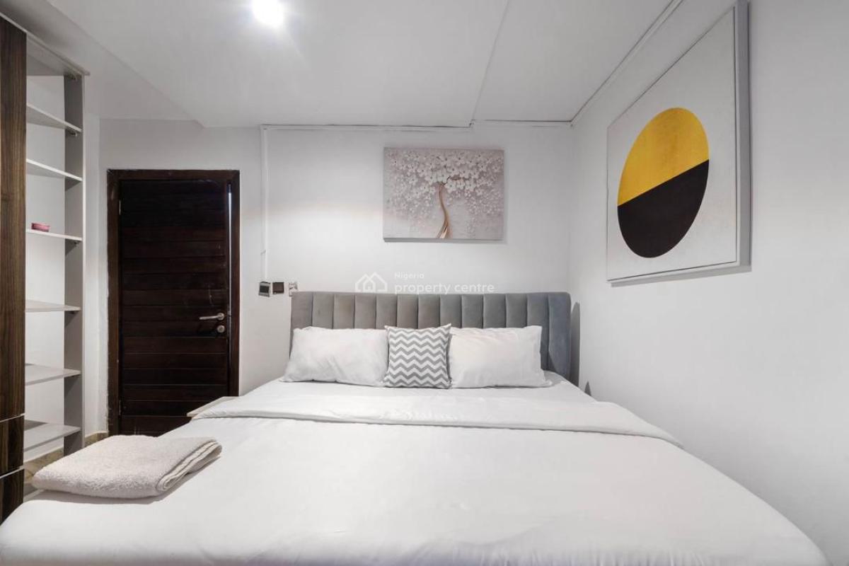 3 Bedroom Apartment with a Snooker Board, Ps5, Tennis Court and More, Lsdpc Estate, Freedom Way, Lekki Phase 1, Lekki, Lagos, Flat / Apartment Short Let