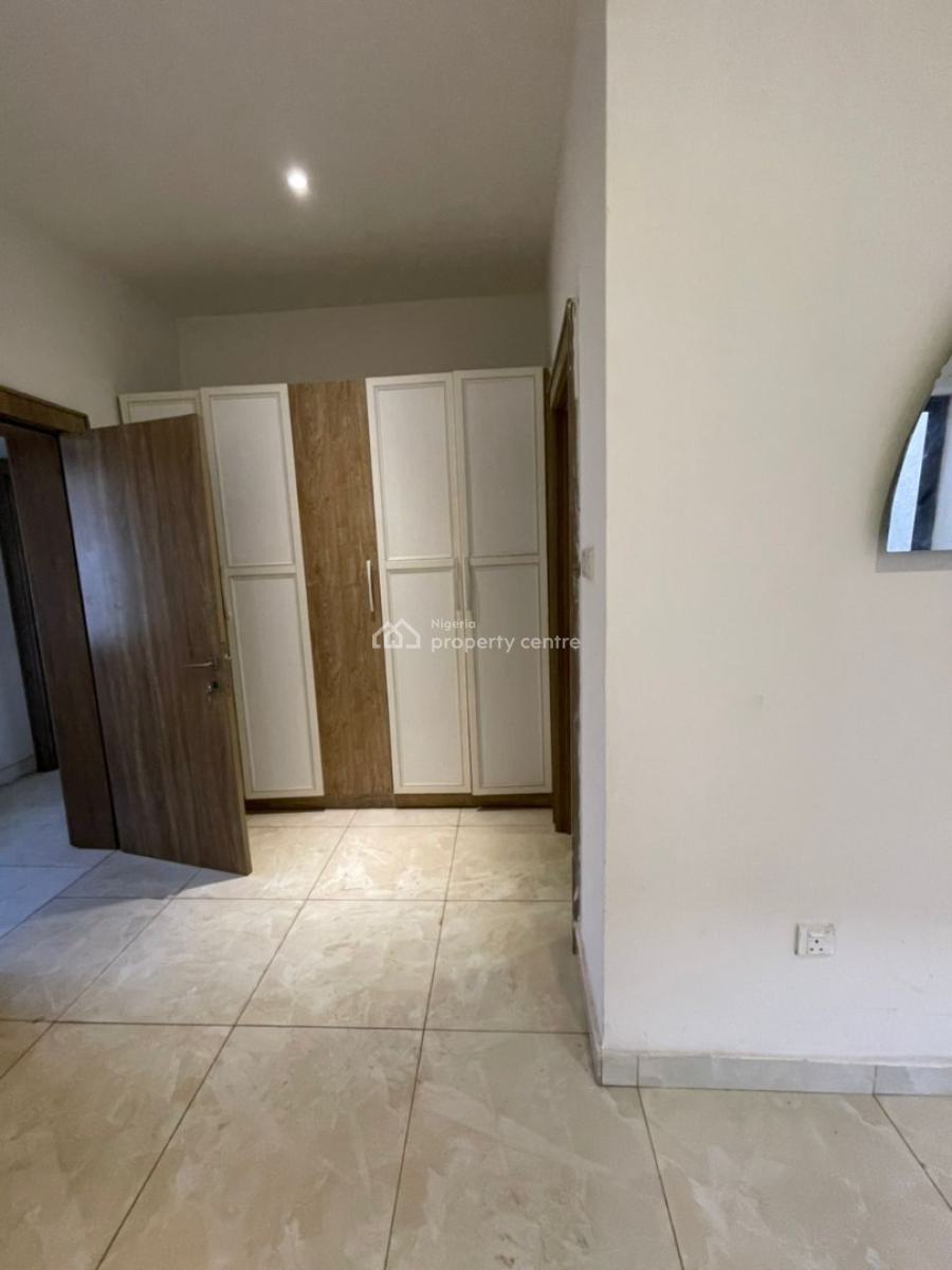 Luxurious 3bedroom Apartment with Bq, Guzape District, Abuja, Block of Flats for Sale