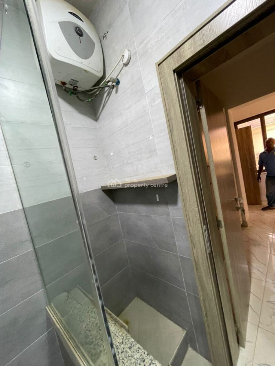 Luxurious 3bedroom Apartment with Bq, Guzape District, Abuja, Block of Flats for Sale