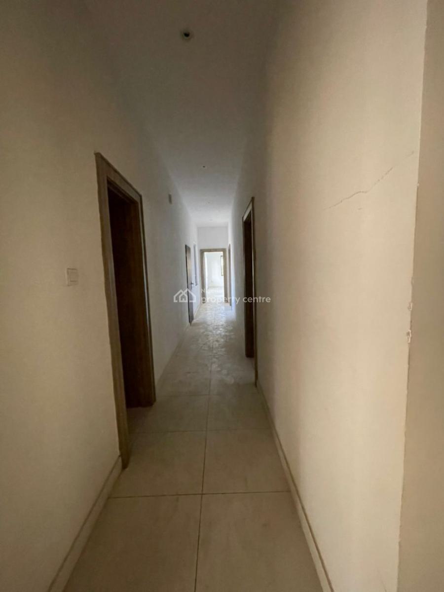Luxurious 3bedroom Apartment with Bq, Guzape District, Abuja, Block of Flats for Sale