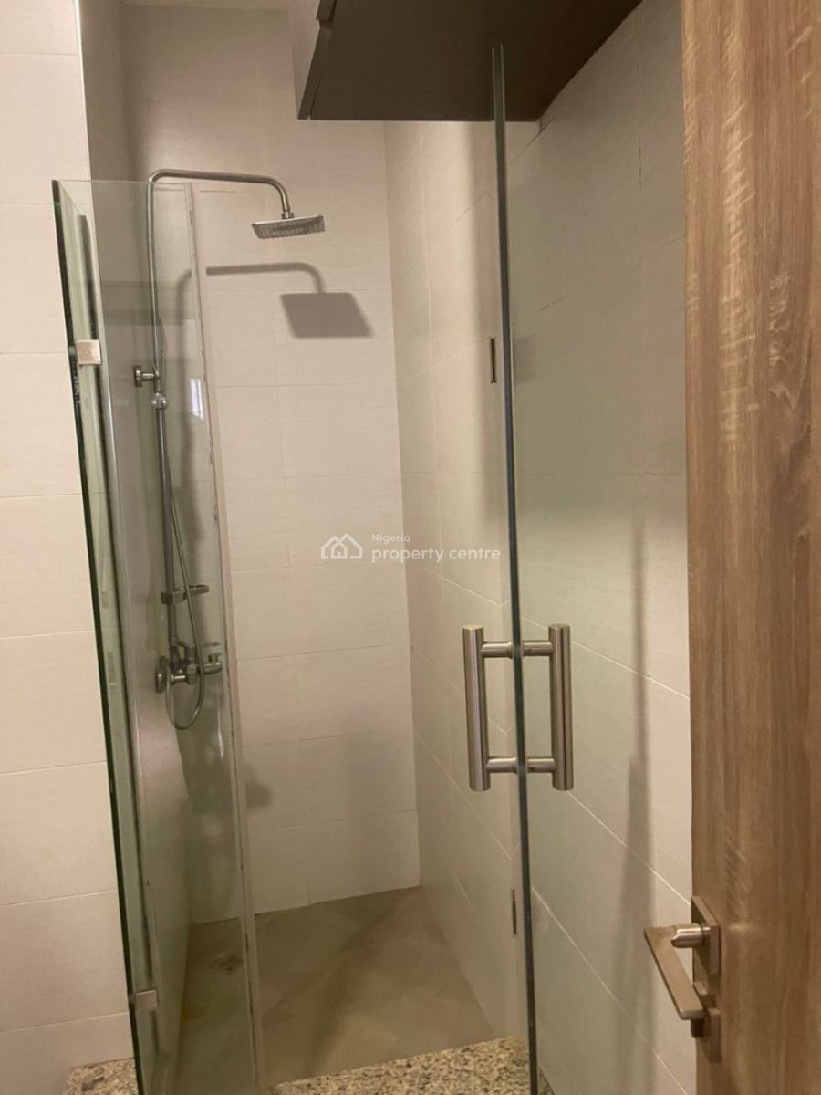 Luxurious 3bedroom Apartment with Bq, Guzape District, Abuja, Block of Flats for Sale