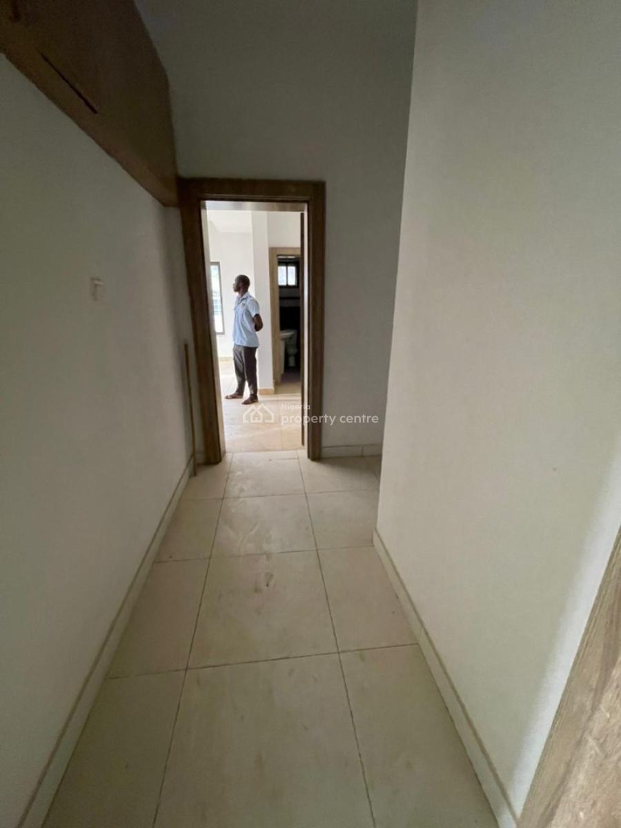 Luxurious 3bedroom Apartment with Bq, Guzape District, Abuja, Block of Flats for Sale