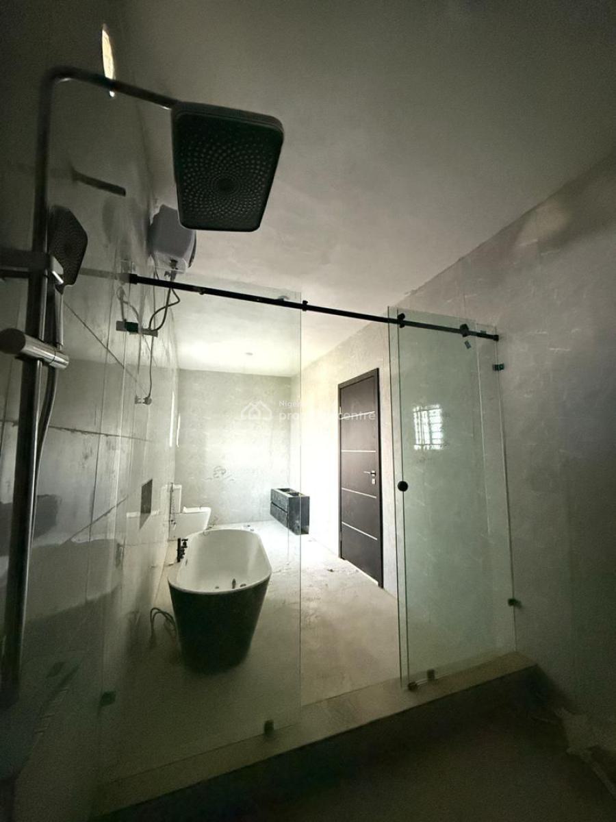 4 Bedroom Semi Detached Duplex with a Room Bq, Kolapo Ishola Gra, Akobo, Ibadan, Oyo, Semi-detached Duplex for Sale