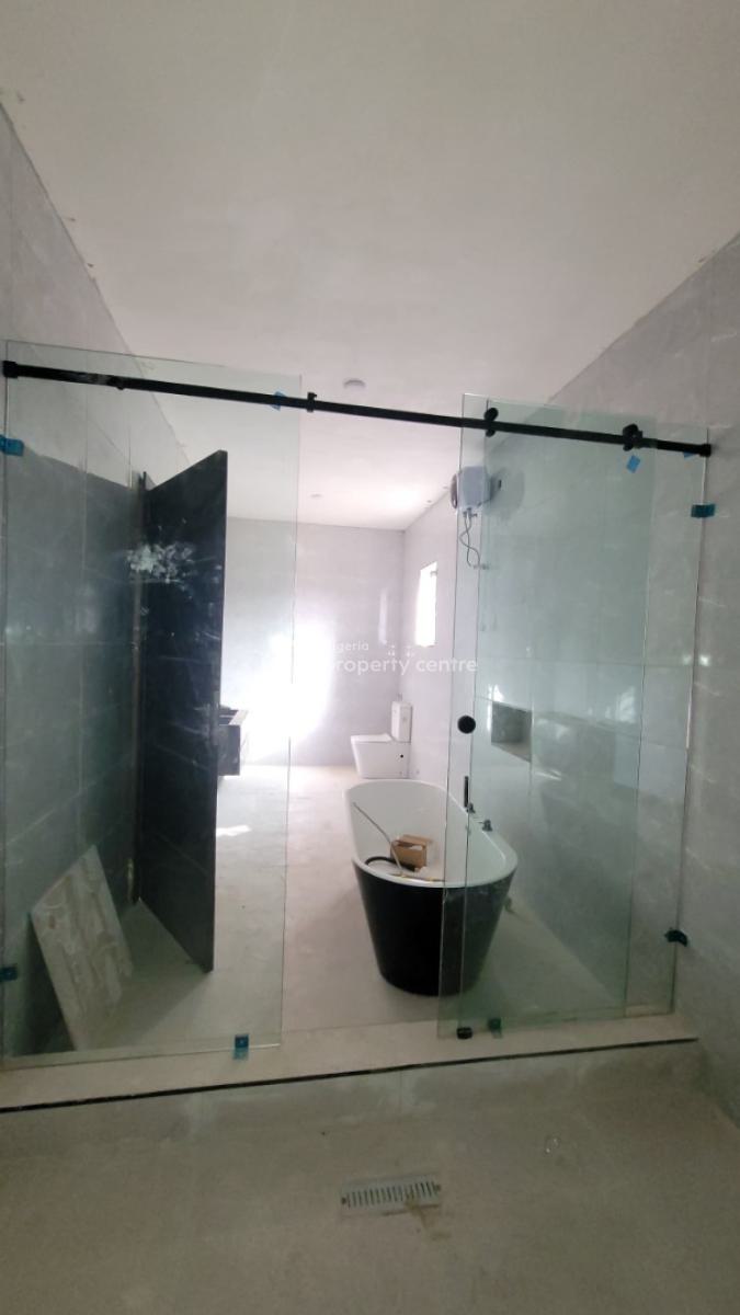 4 Bedroom Semi Detached Duplex with a Room Bq, Kolapo Ishola Gra, Akobo, Ibadan, Oyo, Semi-detached Duplex for Sale