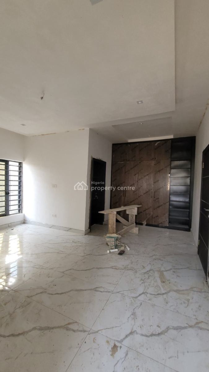 4 Bedroom Semi Detached Duplex with a Room Bq, Kolapo Ishola Gra, Akobo, Ibadan, Oyo, Semi-detached Duplex for Sale