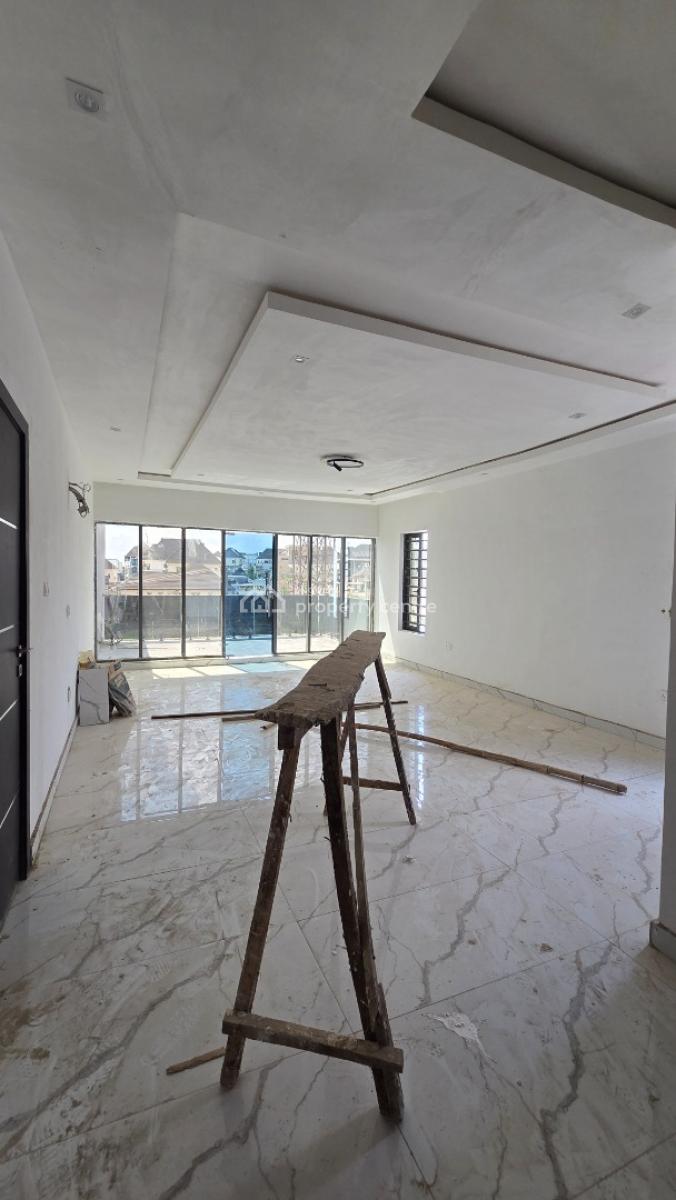 4 Bedroom Semi Detached Duplex with a Room Bq, Kolapo Ishola Gra, Akobo, Ibadan, Oyo, Semi-detached Duplex for Sale