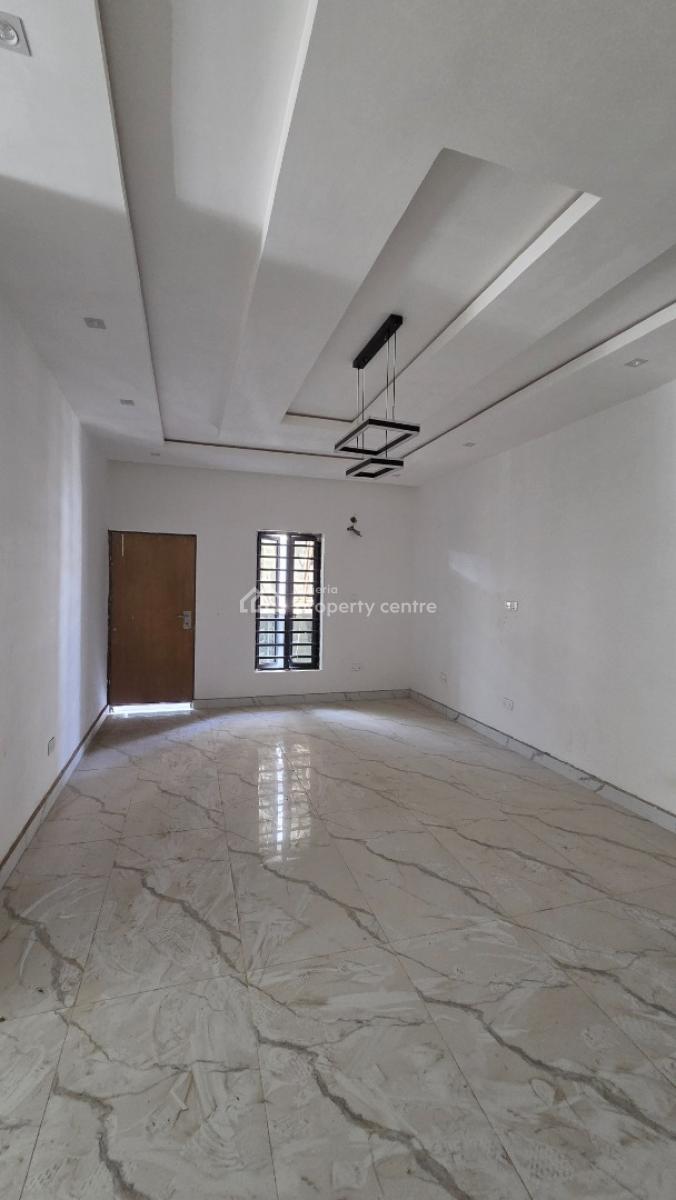 4 Bedroom Semi Detached Duplex with a Room Bq, Kolapo Ishola Gra, Akobo, Ibadan, Oyo, Semi-detached Duplex for Sale