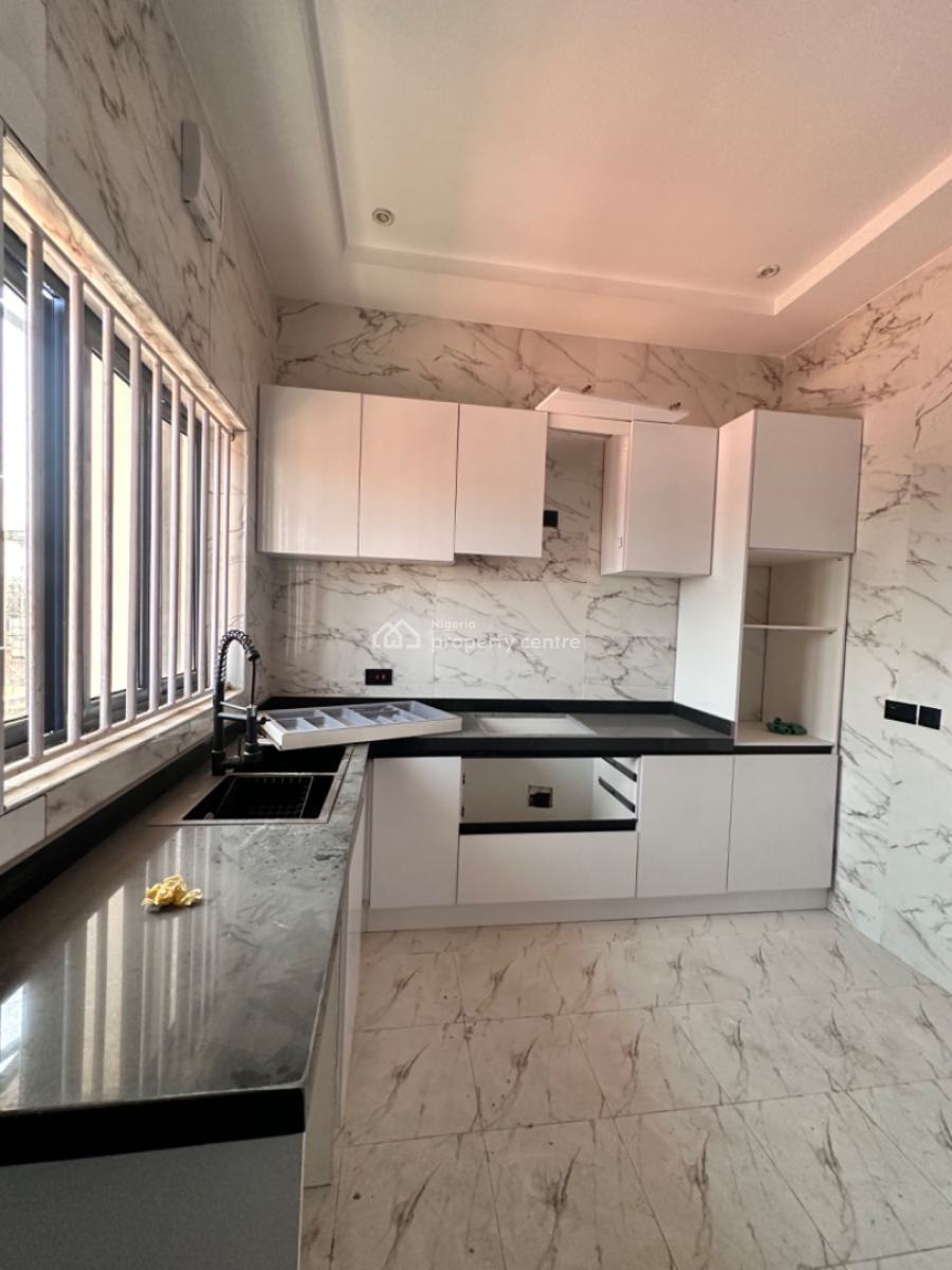 Brand New 3bedroom Apartment, Lekki Right Side Close to Oniru, Lekki Phase 1, Lekki, Lagos, Terraced Bungalow for Rent