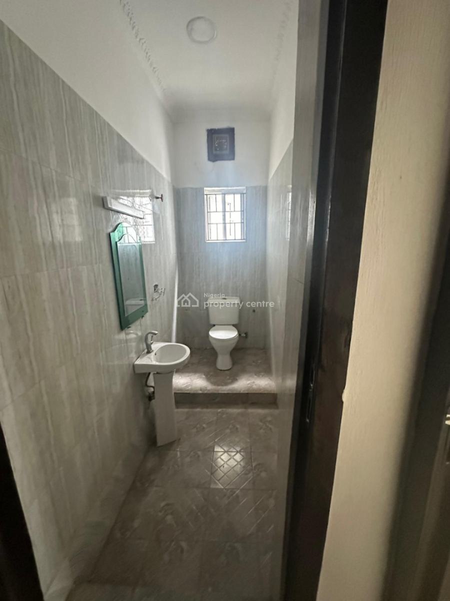 Serviced 2bedroom Flat Ensuit with Wardrobes, Lekki Phase 1, Lekki, Lagos, Flat / Apartment for Rent