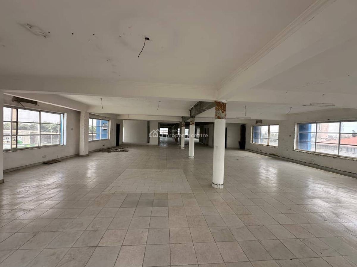 477 Sqm Prime Commercial Space on 3 Floor, Along Lekki Expressway, Lagos Nigeria, Vgc, Lekki, Lagos, Plaza / Complex / Mall for Rent