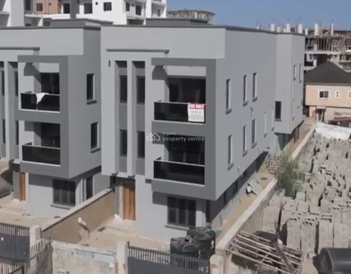 4 Bedroom Massive Walk-in Closet ⁠fully Fitted Kitchen, Family Lounge, Lekki Phase 1, Lekki, Lagos, Detached Duplex for Sale