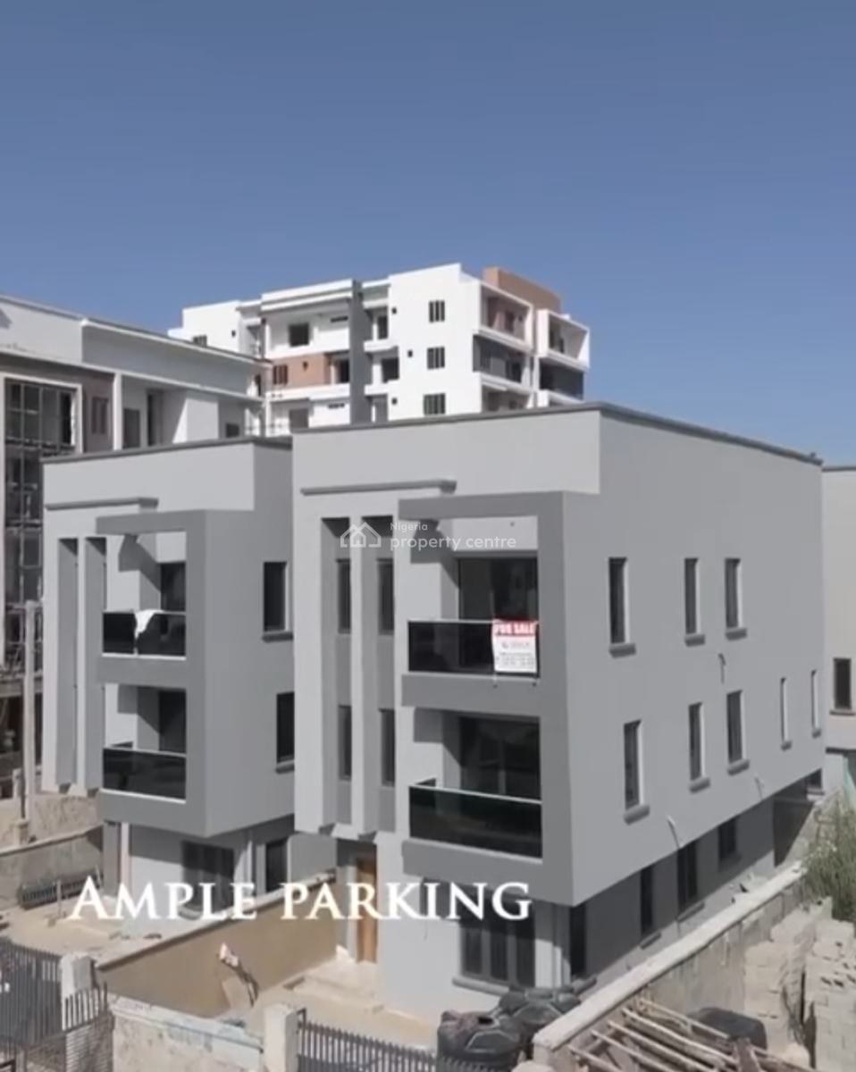 4 Bedroom Massive Walk-in Closet ⁠fully Fitted Kitchen, Family Lounge, Lekki Phase 1, Lekki, Lagos, Detached Duplex for Sale