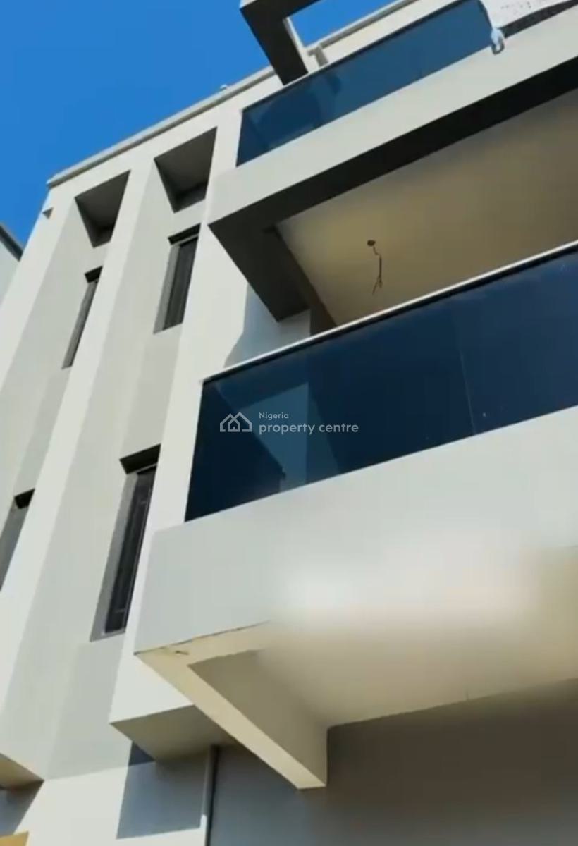 4 Bedroom Massive Walk-in Closet ⁠fully Fitted Kitchen, Family Lounge, Lekki Phase 1, Lekki, Lagos, Detached Duplex for Sale