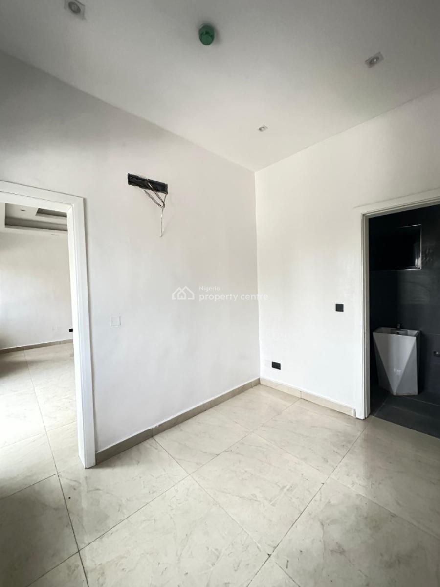 3 Bedroom Apartment with Bq, Elevator and Swimming Pool, Victoria Island (vi), Lagos, Flat / Apartment for Sale