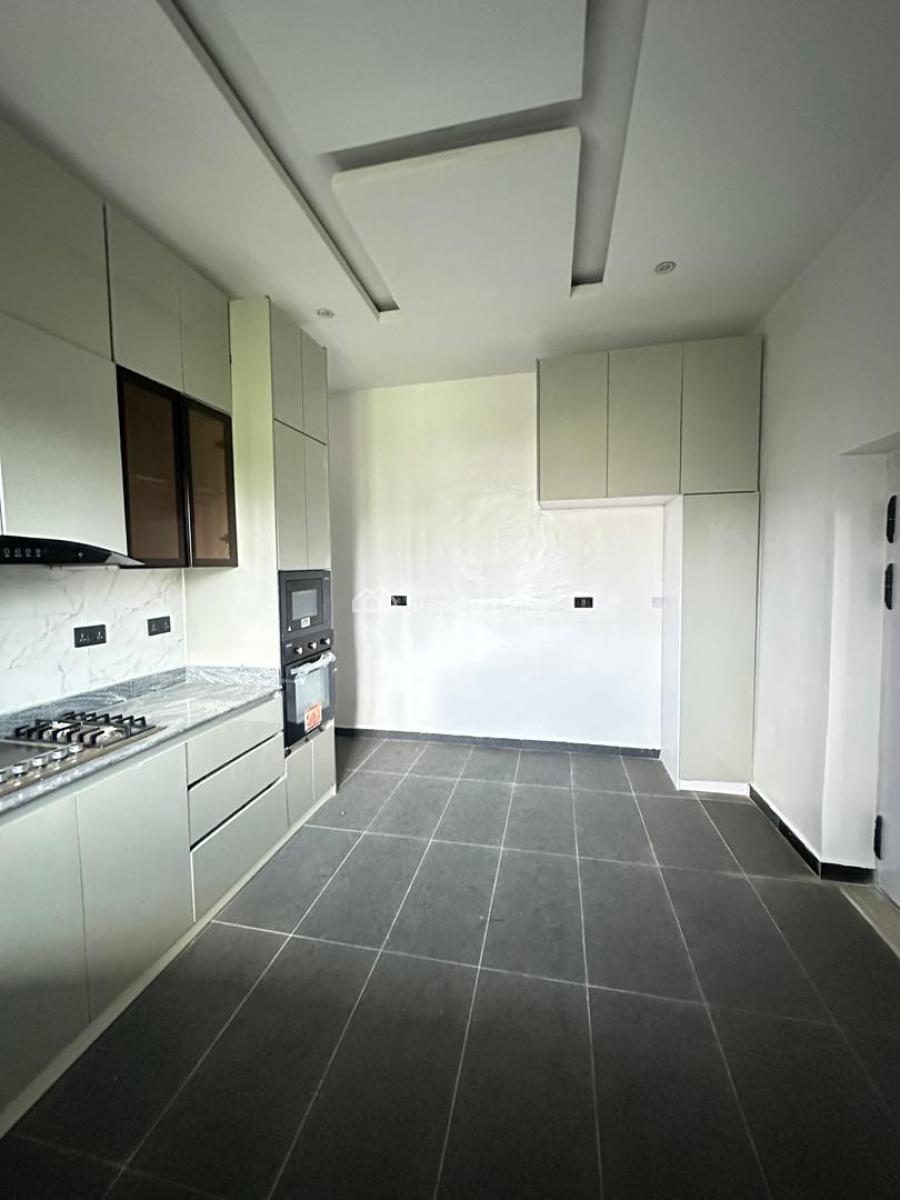 Beautifully Built 3 Bedroom Apartment with Bq, Elevator and Pool, Victoria Island (vi), Lagos, Block of Flats for Sale