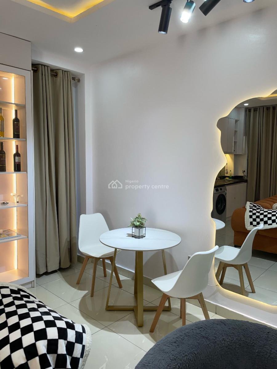 Cozy One Bedroom Flat + Ps4, Swimming Pool & Massive Balcony, Ikate, Lekki, Lagos, Mini Flat (room and Parlour) Short Let