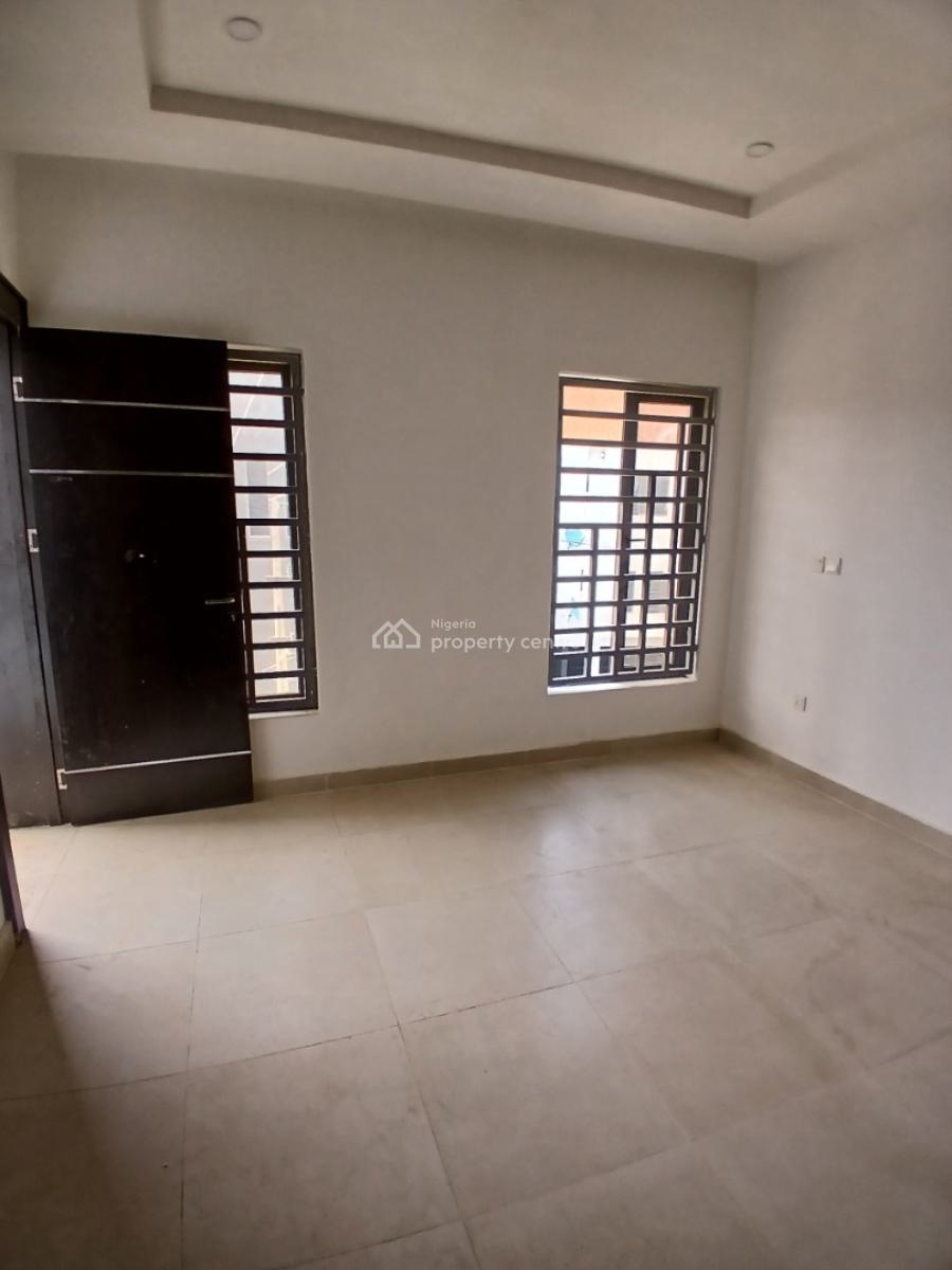 Newly Built and Serviced with 24/7 Power Supply 4 Bedroom En-suite Wit, Lekki Phase 1, Lekki, Lagos, House for Rent