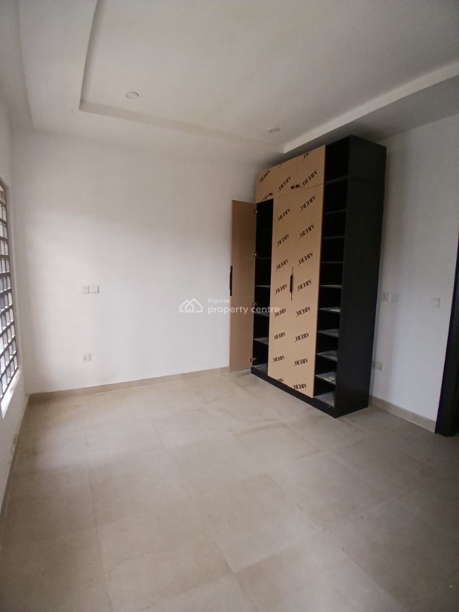 Newly Built and Serviced with 24/7 Power Supply 4 Bedroom En-suite Wit, Lekki Phase 1, Lekki, Lagos, House for Rent