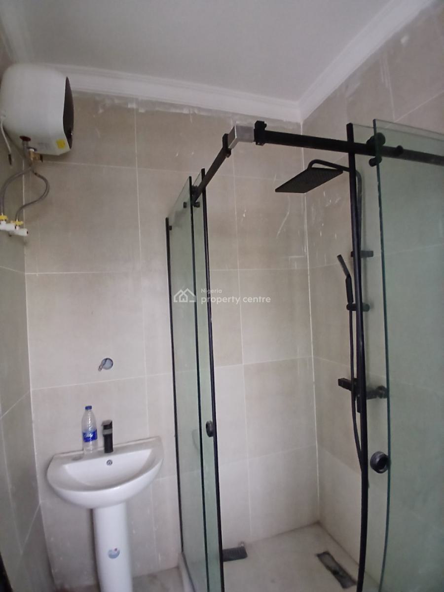 Newly Built and Serviced with 24/7 Power Supply 4 Bedroom En-suite Wit, Lekki Phase 1, Lekki, Lagos, House for Rent