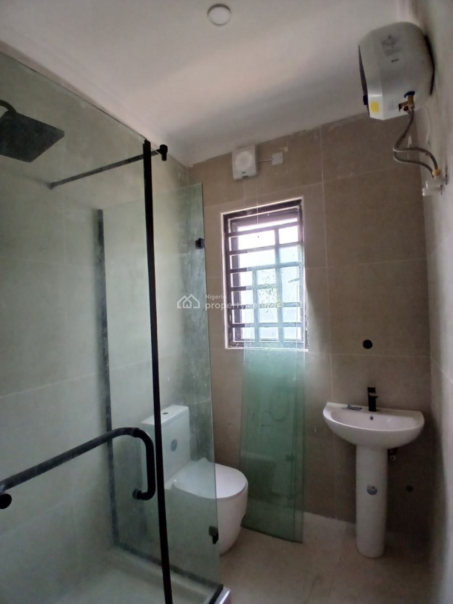 Newly Built and Serviced with 24/7 Power Supply 4 Bedroom En-suite Wit, Lekki Phase 1, Lekki, Lagos, House for Rent