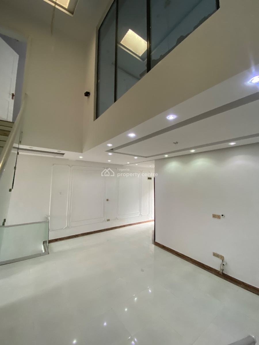 Luxury Spacious Standard 4 Bedroom Terraced Duplex, Off Freedom Way Lekki Phase 1, Lekki Phase 1, Lekki, Lagos, Terraced Duplex for Rent