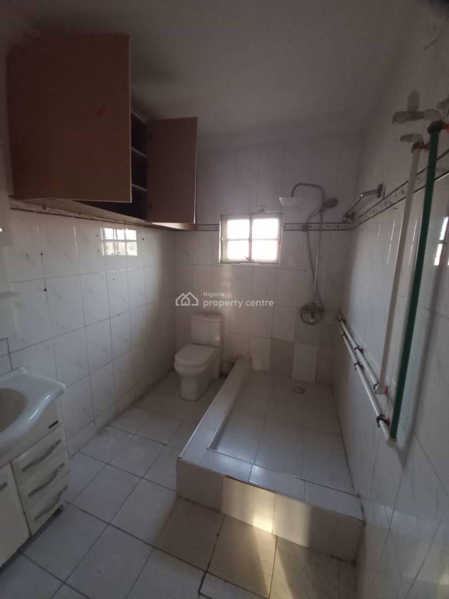 a Three Bedroom Government Flat, Zone 1, Wuse, Abuja, Flat / Apartment for Rent