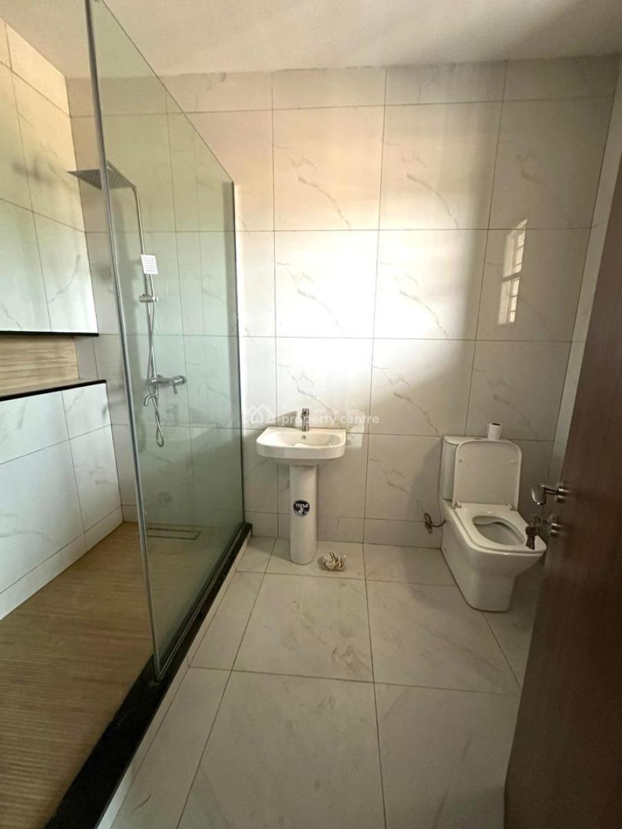 𝟒 𝐁𝐞𝐝𝐫𝐨𝐨𝐦 𝐓𝐞𝐫𝐫𝐚𝐜𝐞 𝐃𝐮𝐩𝐥𝐞𝐱 𝐰𝐢𝐭𝐡 𝐚 Room Bq, Life Camp, Abuja, Terraced Duplex for Rent