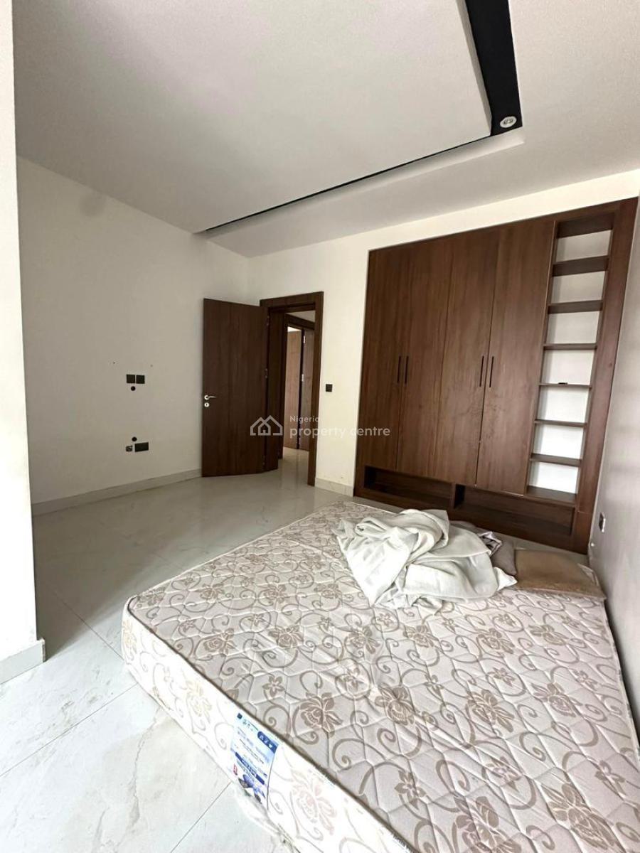 𝟒 𝐁𝐞𝐝𝐫𝐨𝐨𝐦 𝐓𝐞𝐫𝐫𝐚𝐜𝐞 𝐃𝐮𝐩𝐥𝐞𝐱 𝐰𝐢𝐭𝐡 𝐚 Room Bq, Life Camp, Abuja, Terraced Duplex for Rent