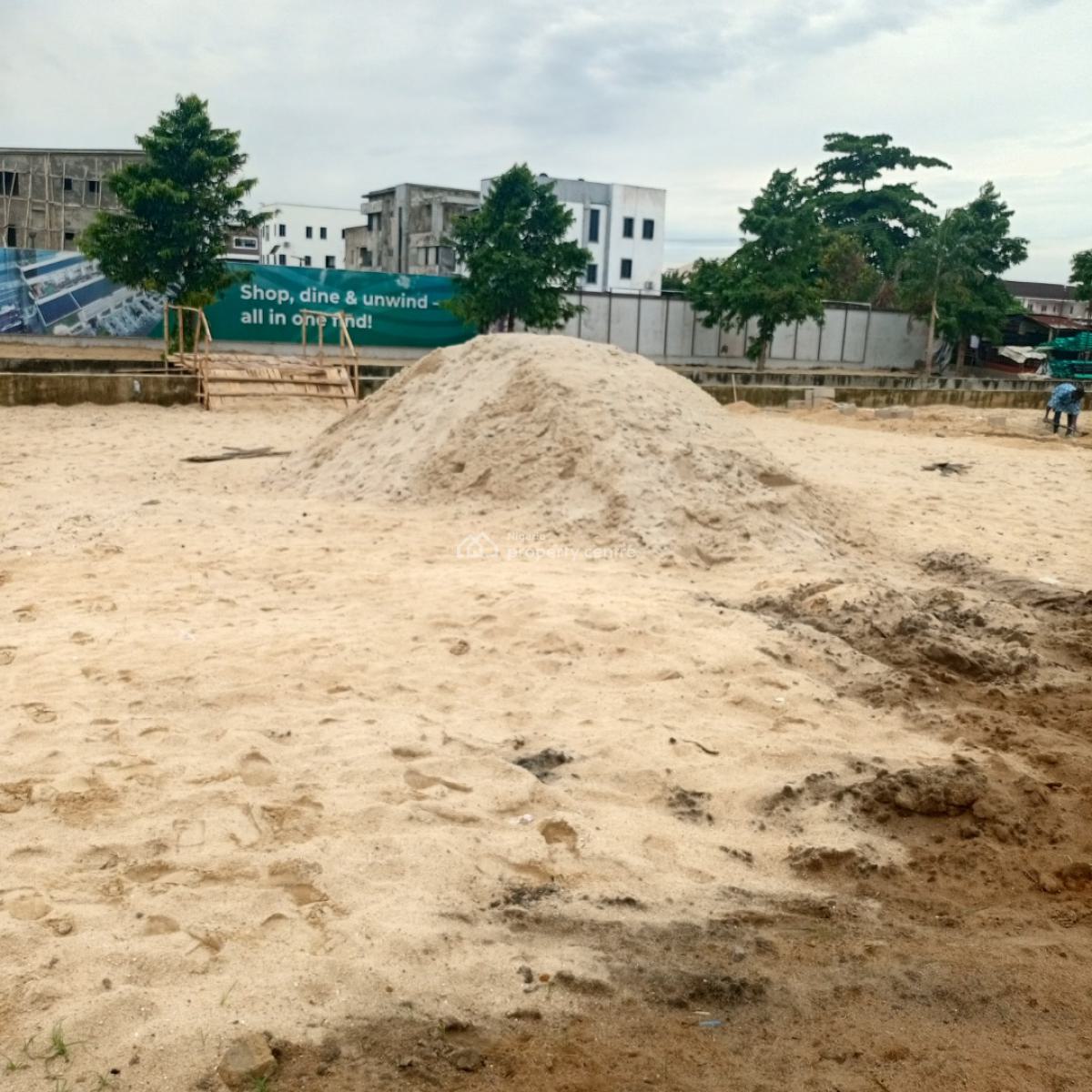 a Bare Land Facing The Expressway, Ogombo Road, Ogombo, Ajah, Lagos, Commercial Land for Rent