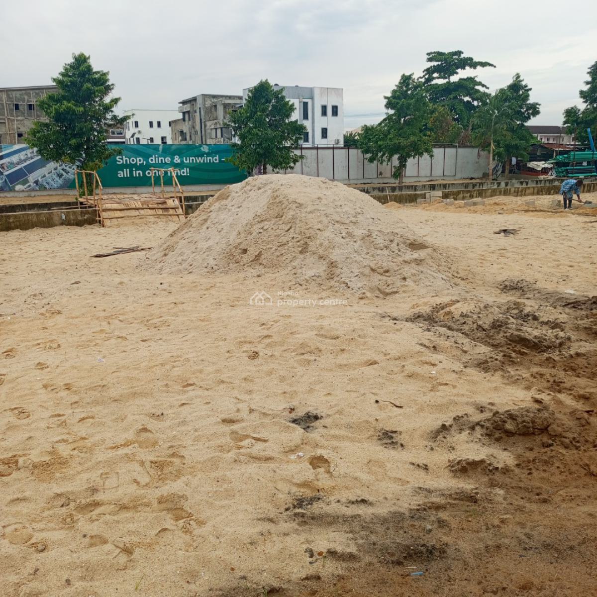 a Bare Land Facing The Expressway, Ogombo Road, Ogombo, Ajah, Lagos, Commercial Land for Rent