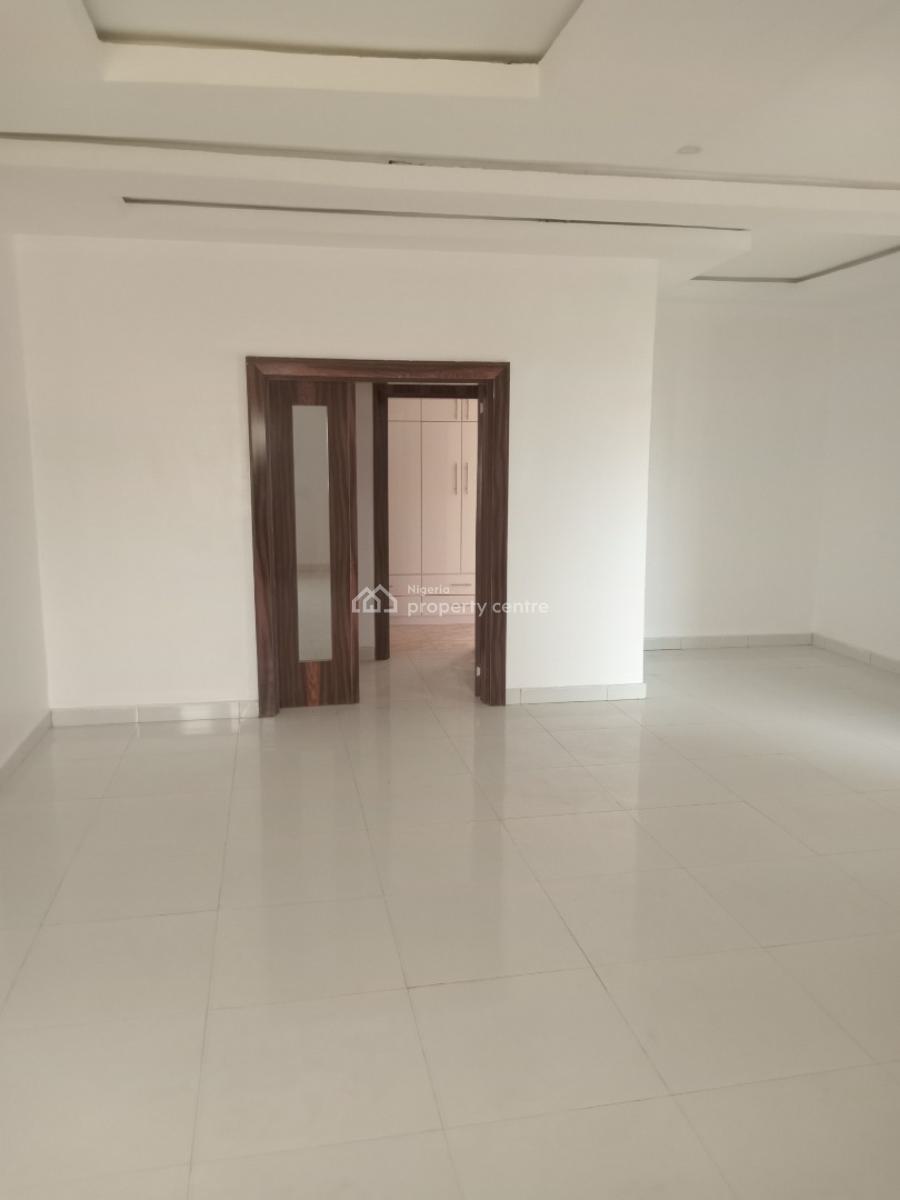 a Well-built Spacious 3-bedroom Flat, Lifecamp District Before Citec Mbora Estate., Life Camp, Abuja, Flat / Apartment for Rent