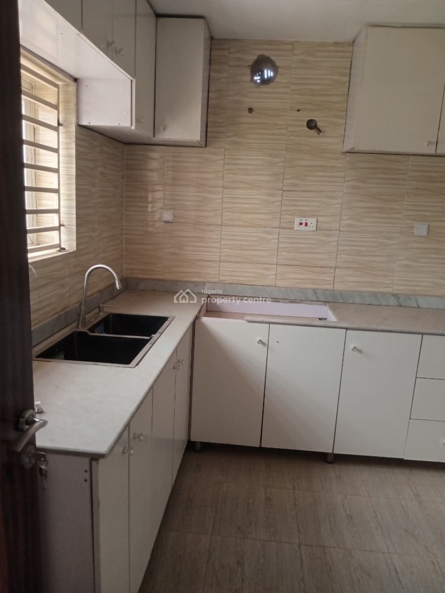 a Well-built Spacious 3-bedroom Flat, Lifecamp District Before Citec Mbora Estate., Life Camp, Abuja, Flat / Apartment for Rent